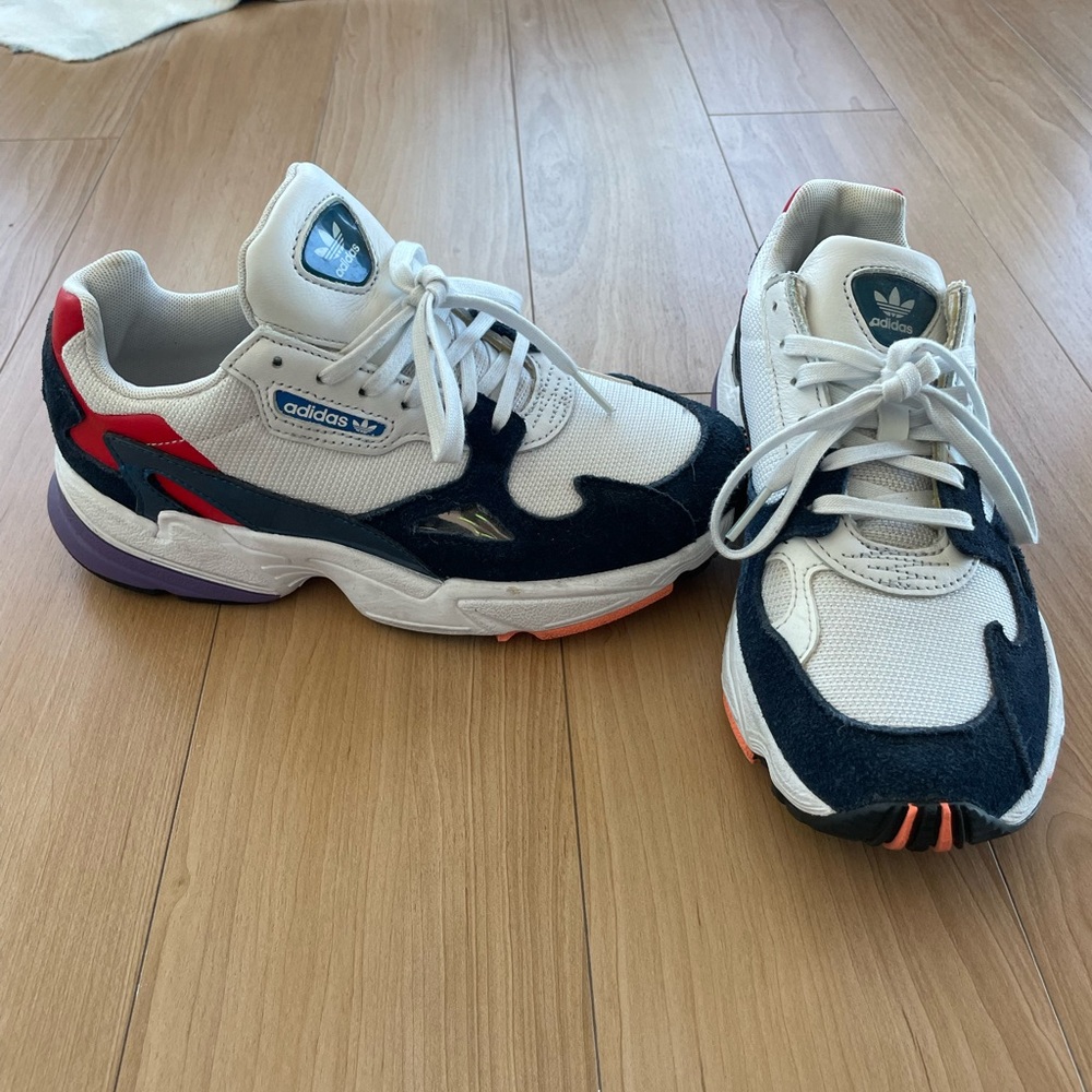 Adidas Womens falcon ‘crystal white navy’
